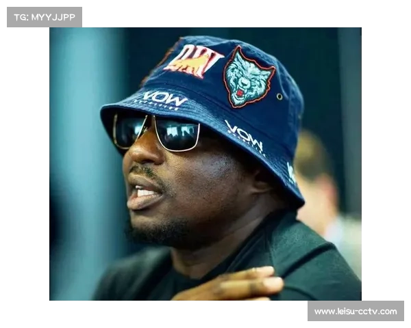 帕迪·平布雷特:从英国明星到UFC临时冠军挑战者的旅程